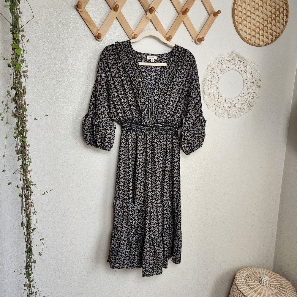 Max Studio Ditsy Floral Midi Dress Women's M Black V Neck Smocked Tiered